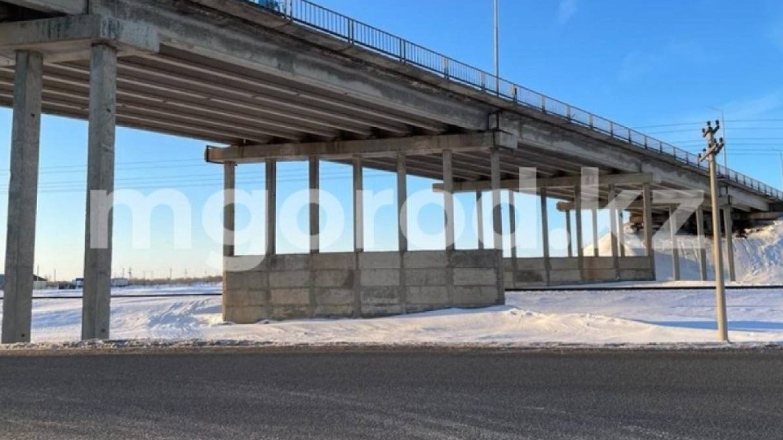 Оралда көпірден секірген жасөспірім мерт болды.