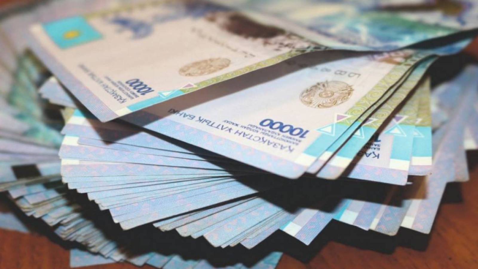 Өтірігі әшкере болған әйел халықтан жиналған қаражатты мұқтаж жанға табыс етті.