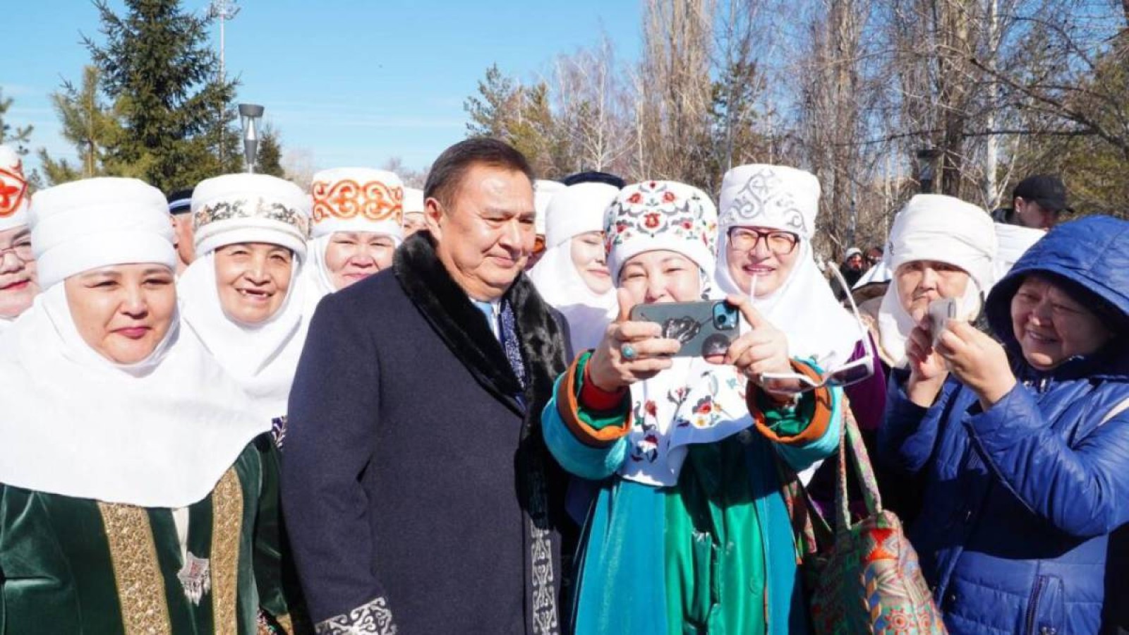 Ұлттық бірегейлікті ұлықтаудан ұтарымыз көп.