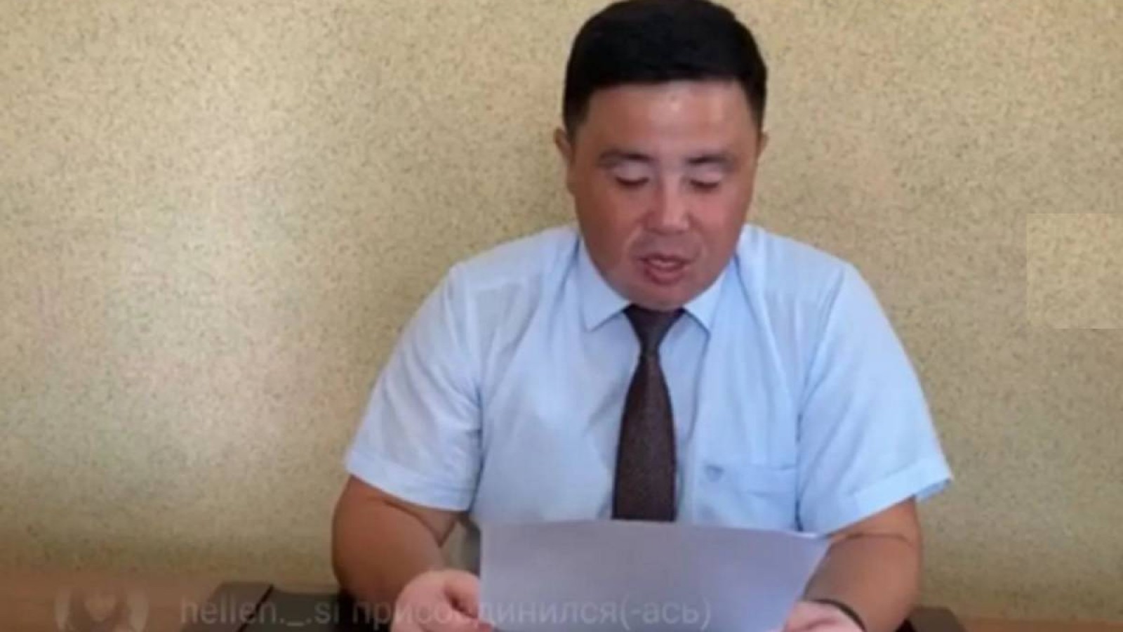 Сұрақтарын бір жерлеріне тығып қойсын! Әкімнің басы дауға қалды.