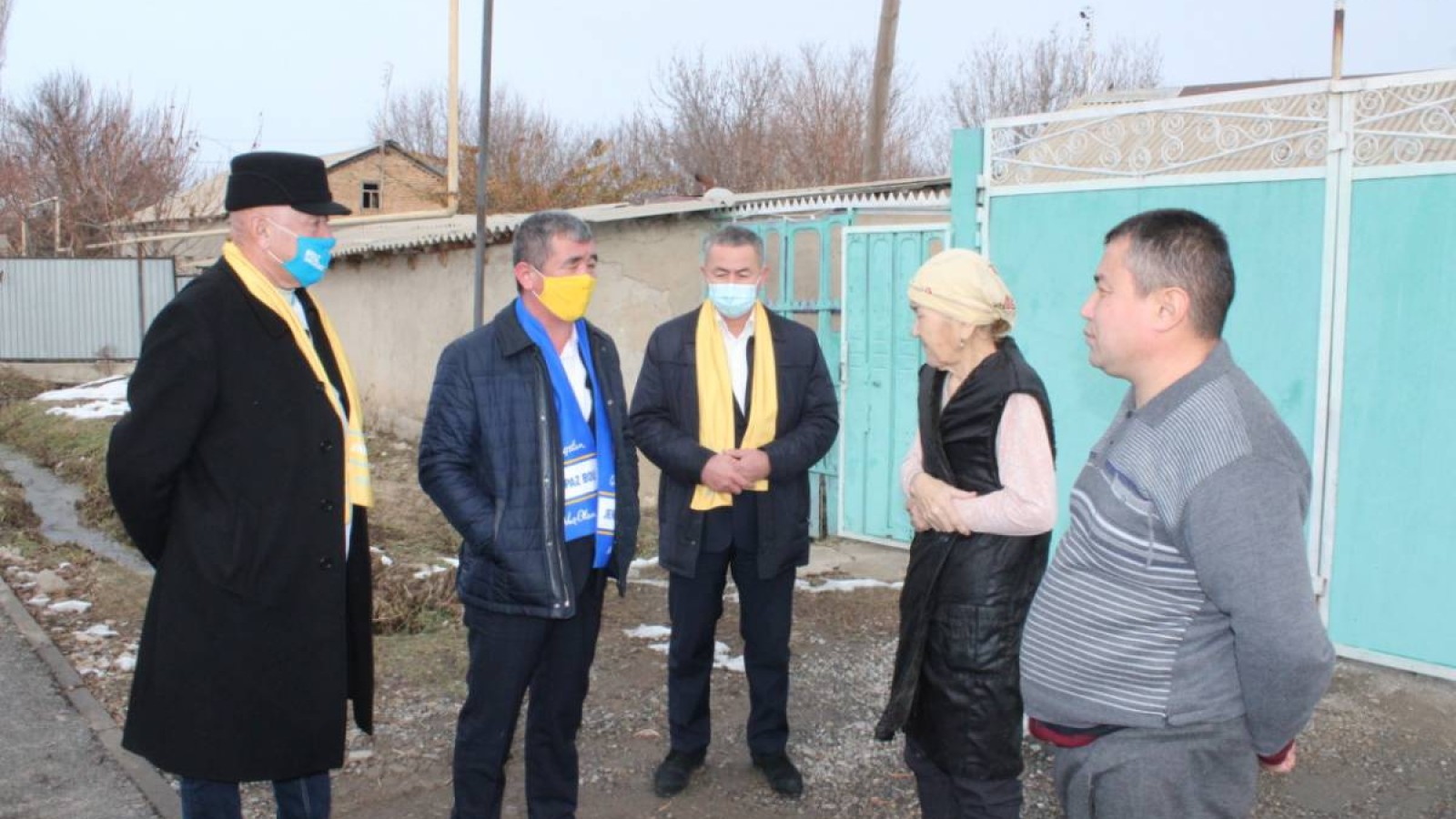 «Есіктен есікке» акциясы аясында тұрғындармен кездесу өтті.