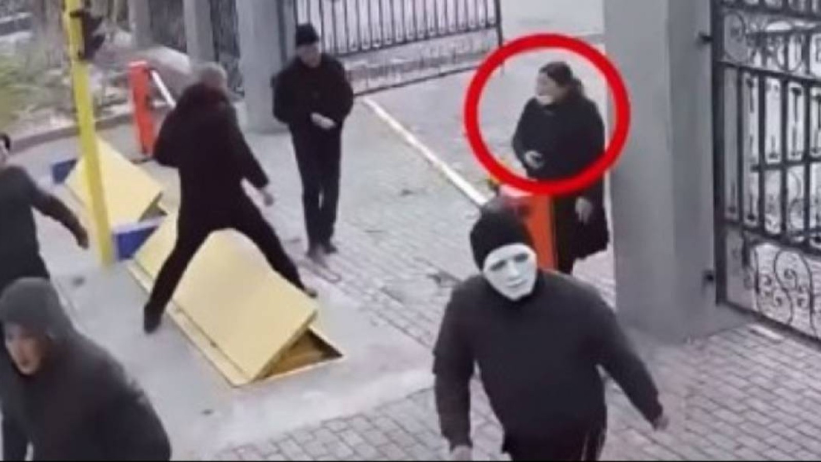 Қызылордада изоляторда отырған көпбалалы аналар үйқамаққа шықты.