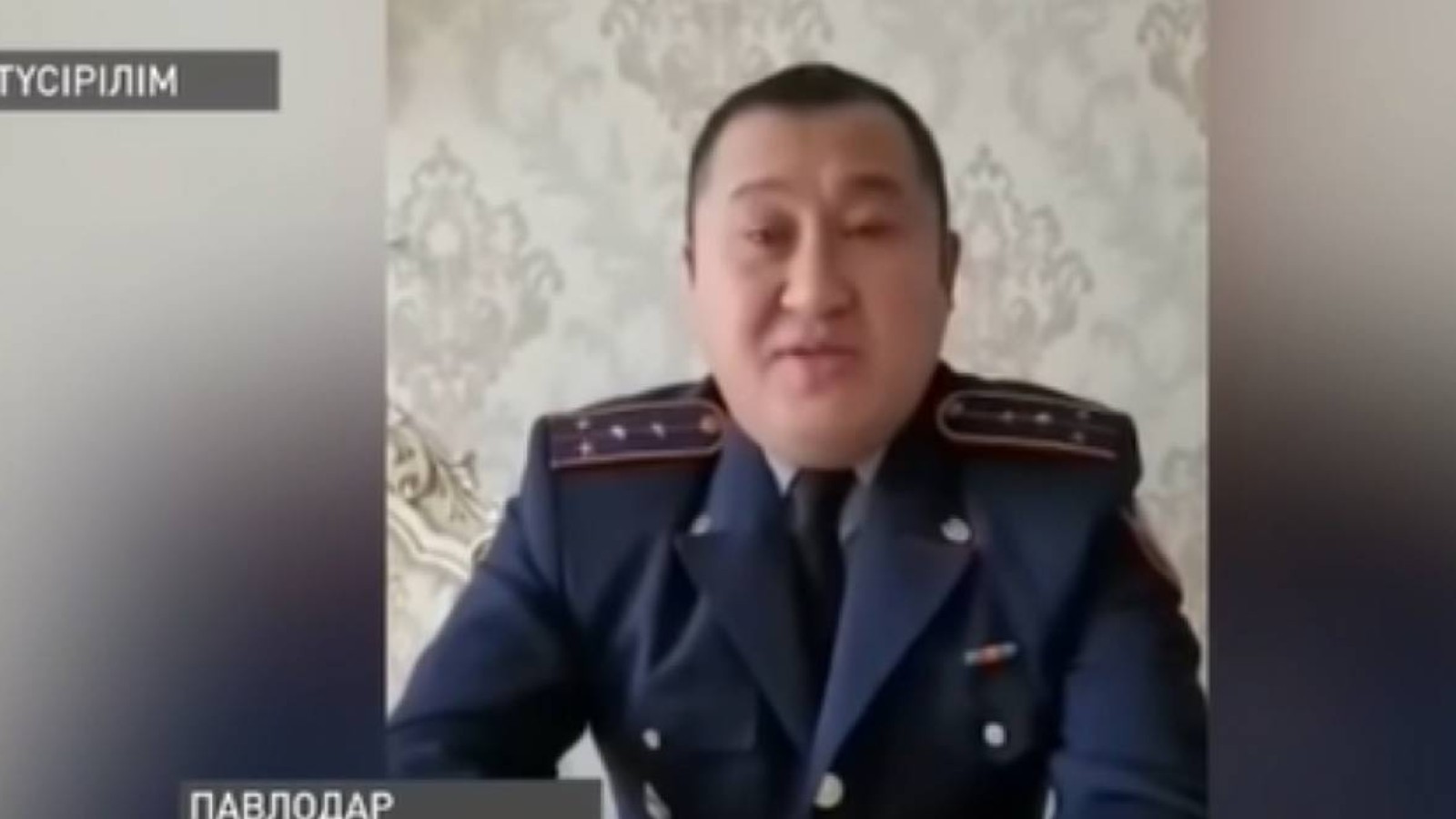 Павлодарда жұмыстан қуылған полицей президенттен көмек сұрады.