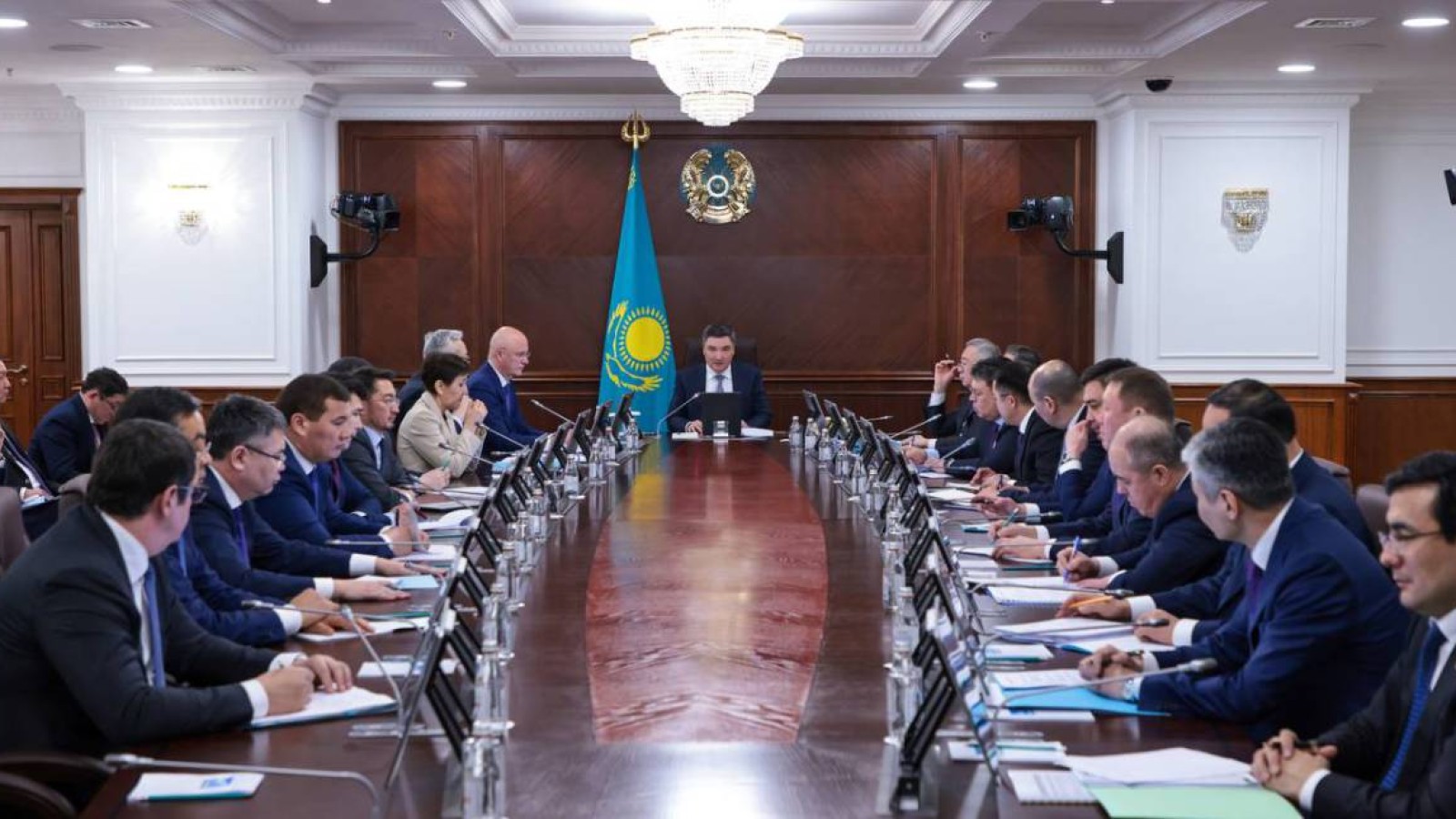 Бектенов: Үкімет Президенттің тапсырмаларын іске асырады.