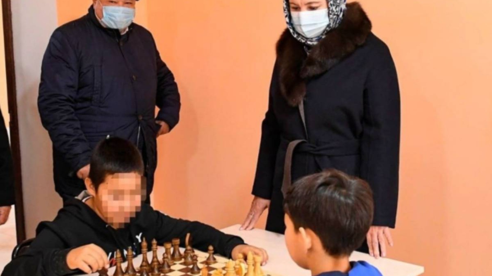 «Қазақстанды көрсеткен фото»: Әбдіқалықова күлкіге қалды.