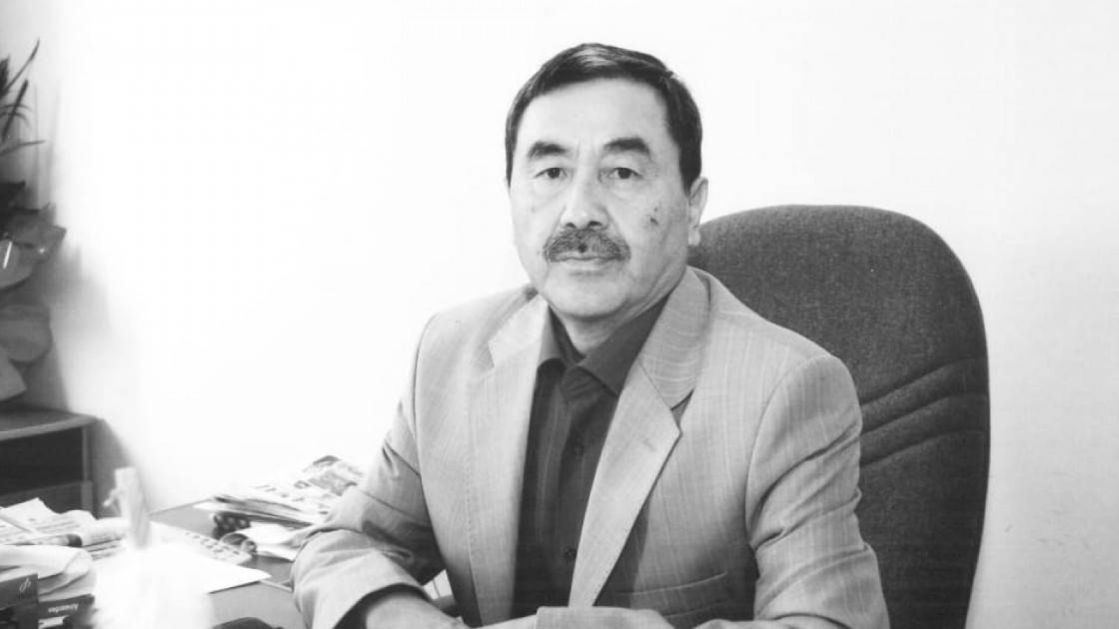 Белгілі жазушы, журналист Жұмабай Шаштайұлы өмірден өтті.