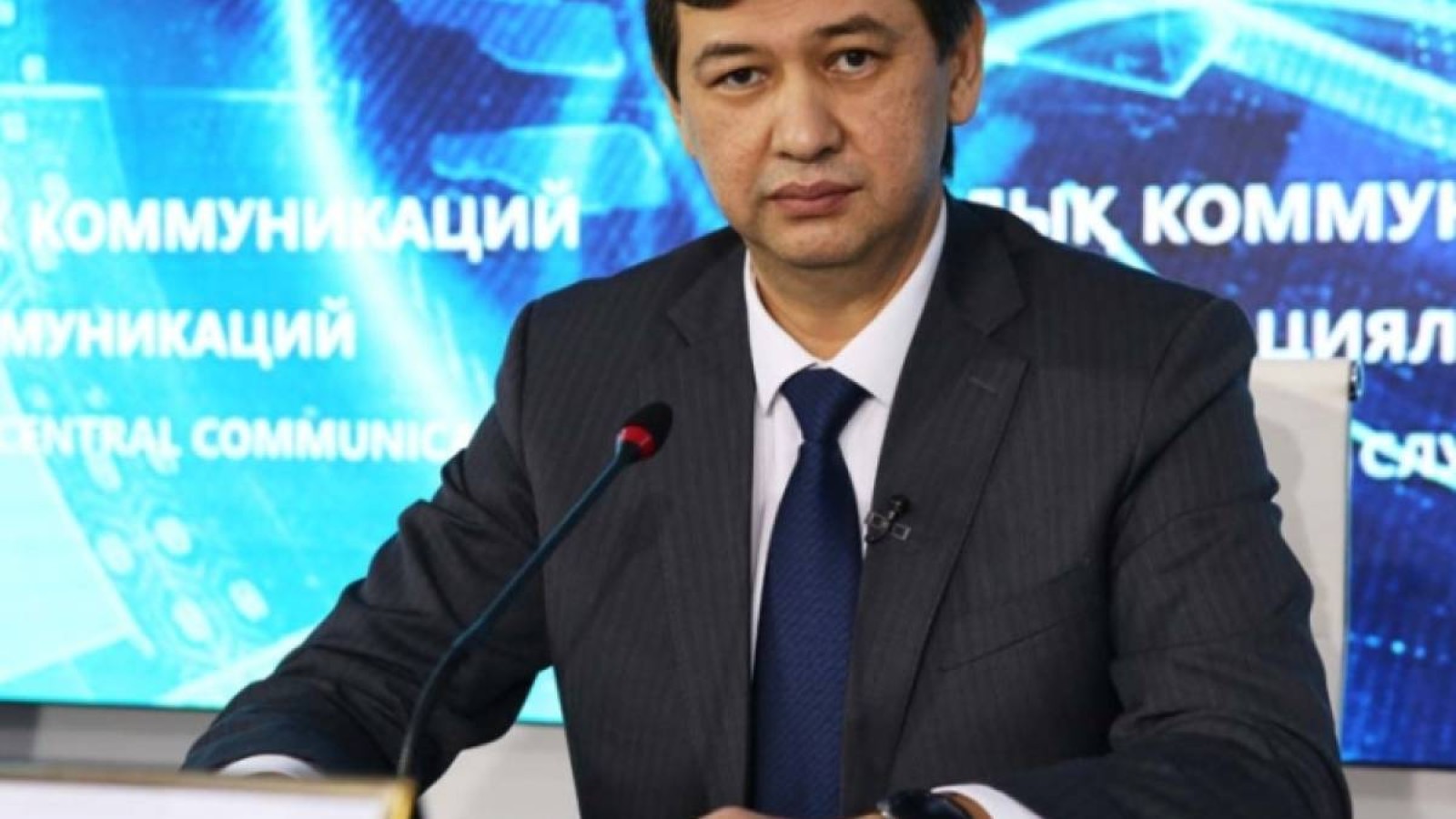 «Нұр Отанның» төсбелгісін тақпаған бас дәрігер сөгіс алды.