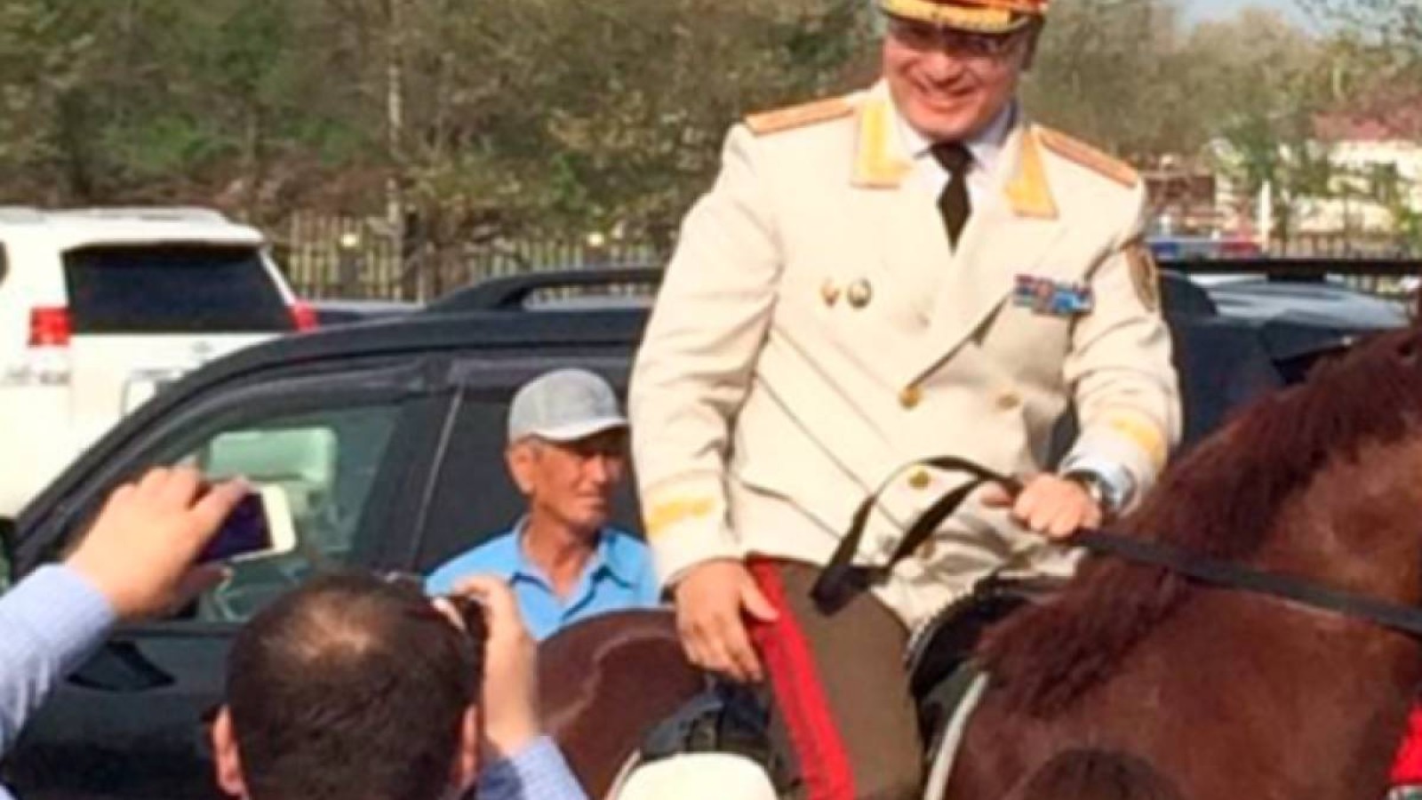 Атыраулықтар ат мінгізген генерал жаңа қызметке келді.