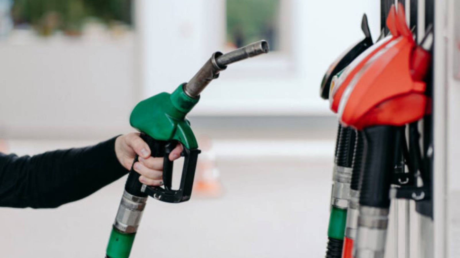 Жанар-жағармай бағасының қымбаттауы проблемены шешті ме?.