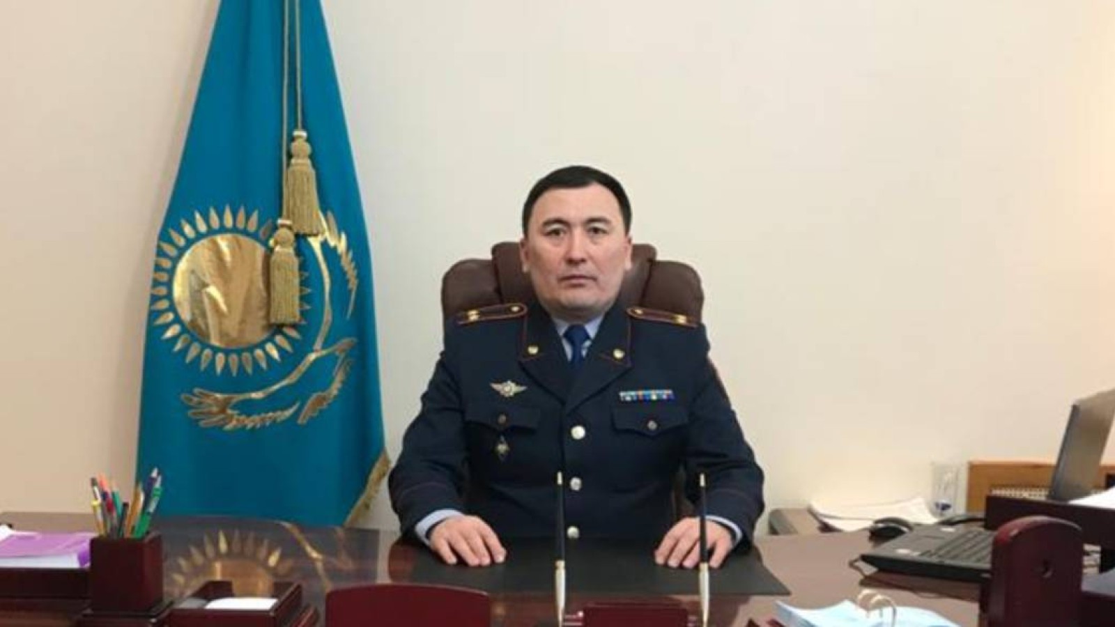 Адамдарға жақсылық жасау-абыройлы іс.