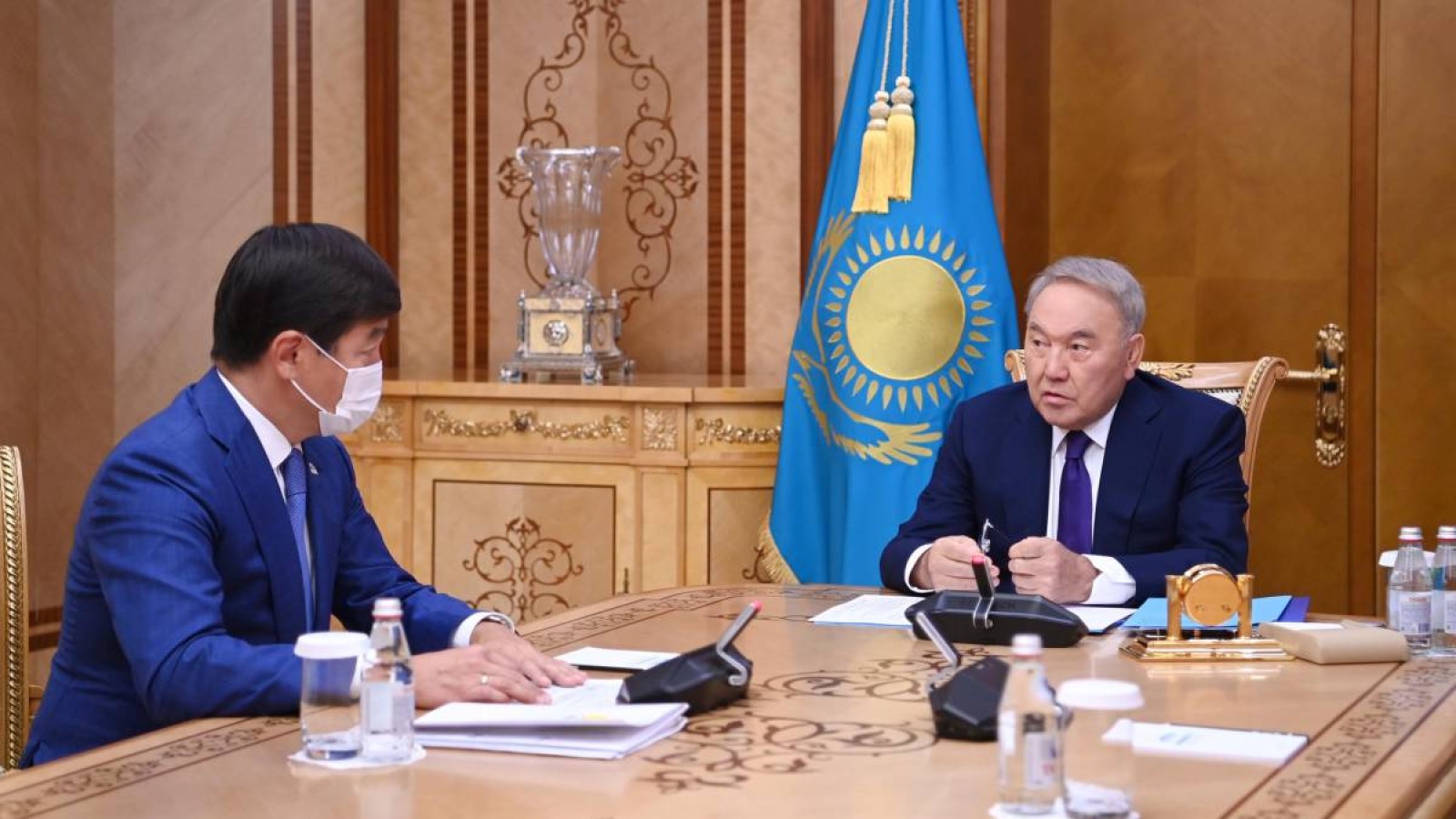 Назарбаев Байбекті қабылдады.