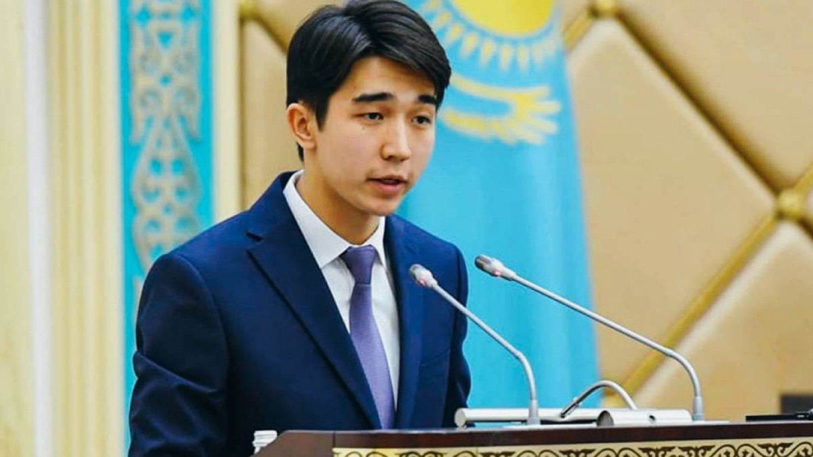 Назарбаевқа ескерткіш қою керек деген жігіт депутат болуы мүмкін.