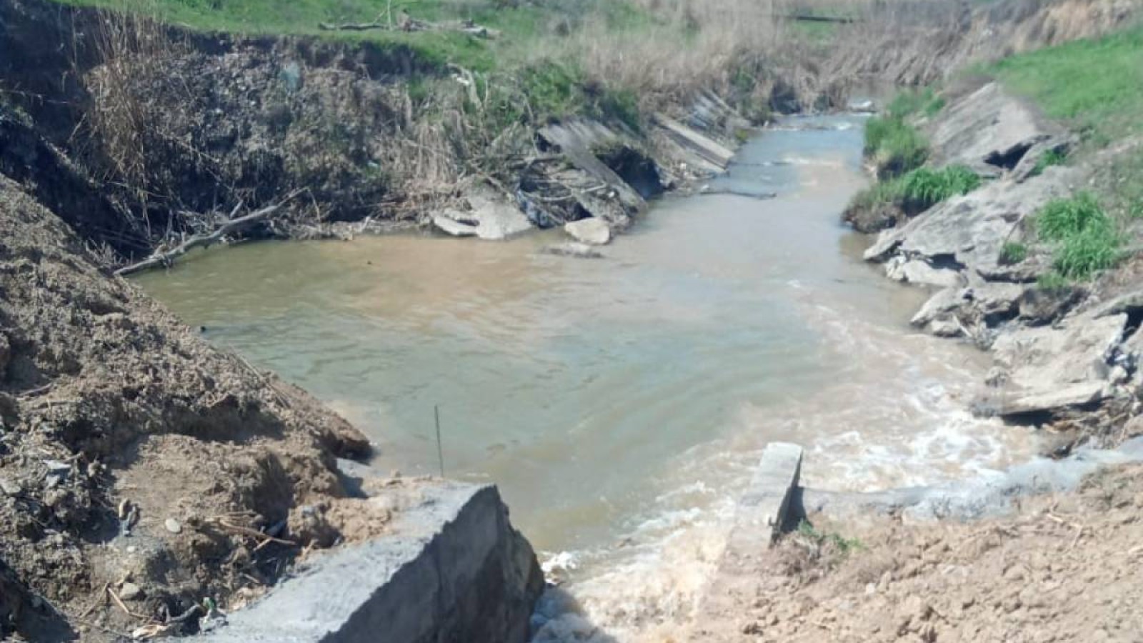 Түркістан облысында  диқандарының ағын су мәселесі шешілді.