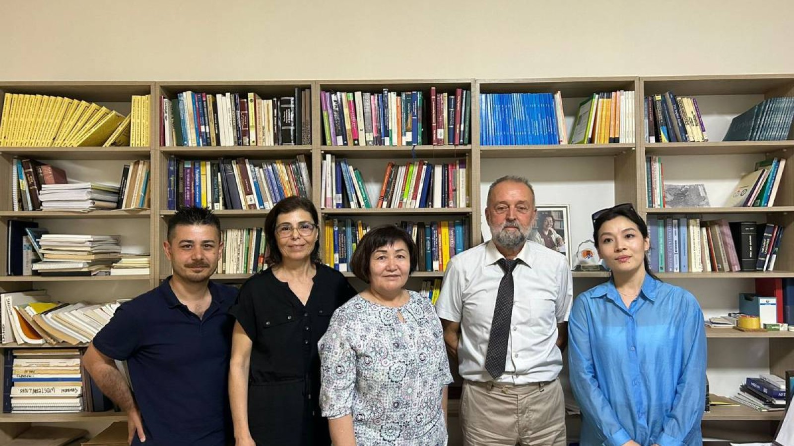 Шеттілдік термин модельдерін қазақ тілінің заңдылықтарына сәйкес игерудің автоматтандырылған жүйесі.