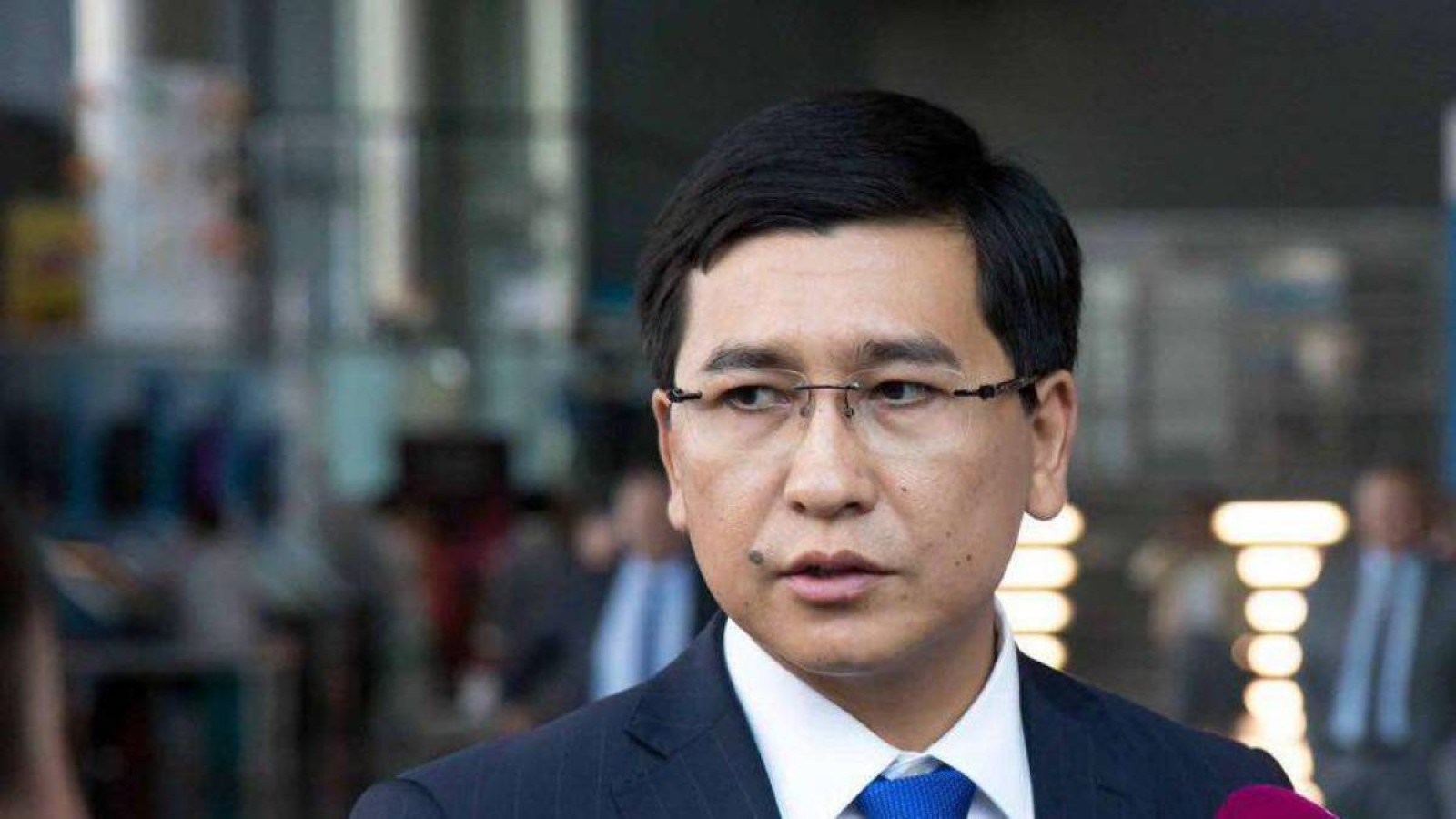 Әжетхана күзету: Аймағамбетов мұғалімге жақтасты.