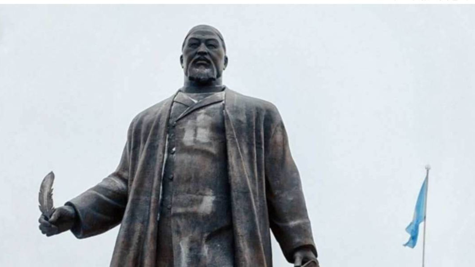 Атырауда 145 миллион теңгеге салынған Абай ескерткіші әлі ашылған жоқ.