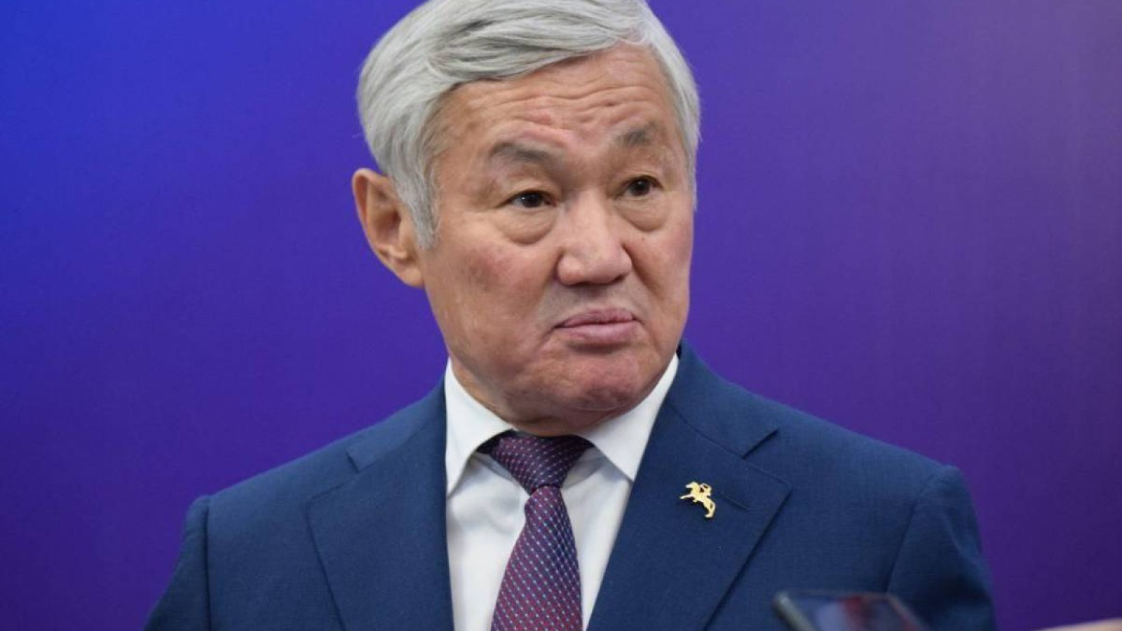 Сапарбаев көзбояушылыққа көшті.