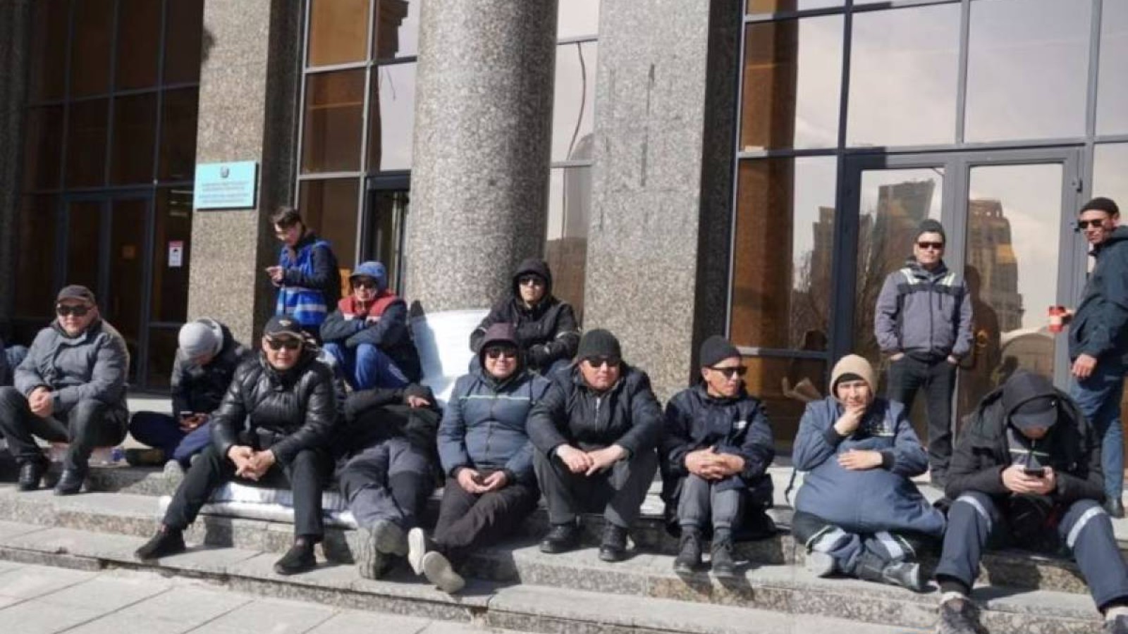 Жаңаөзен. Қызметкерлер мәлімдеген шағымдар жеке қаралады.