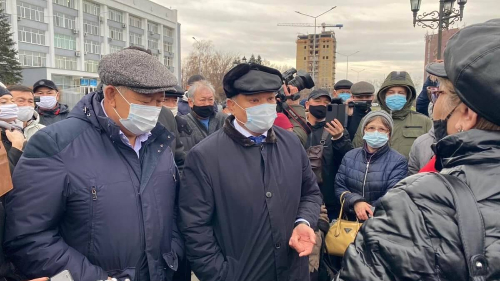 Семей кәсіпкерлері карантинді жеңілдетуді талап етті.