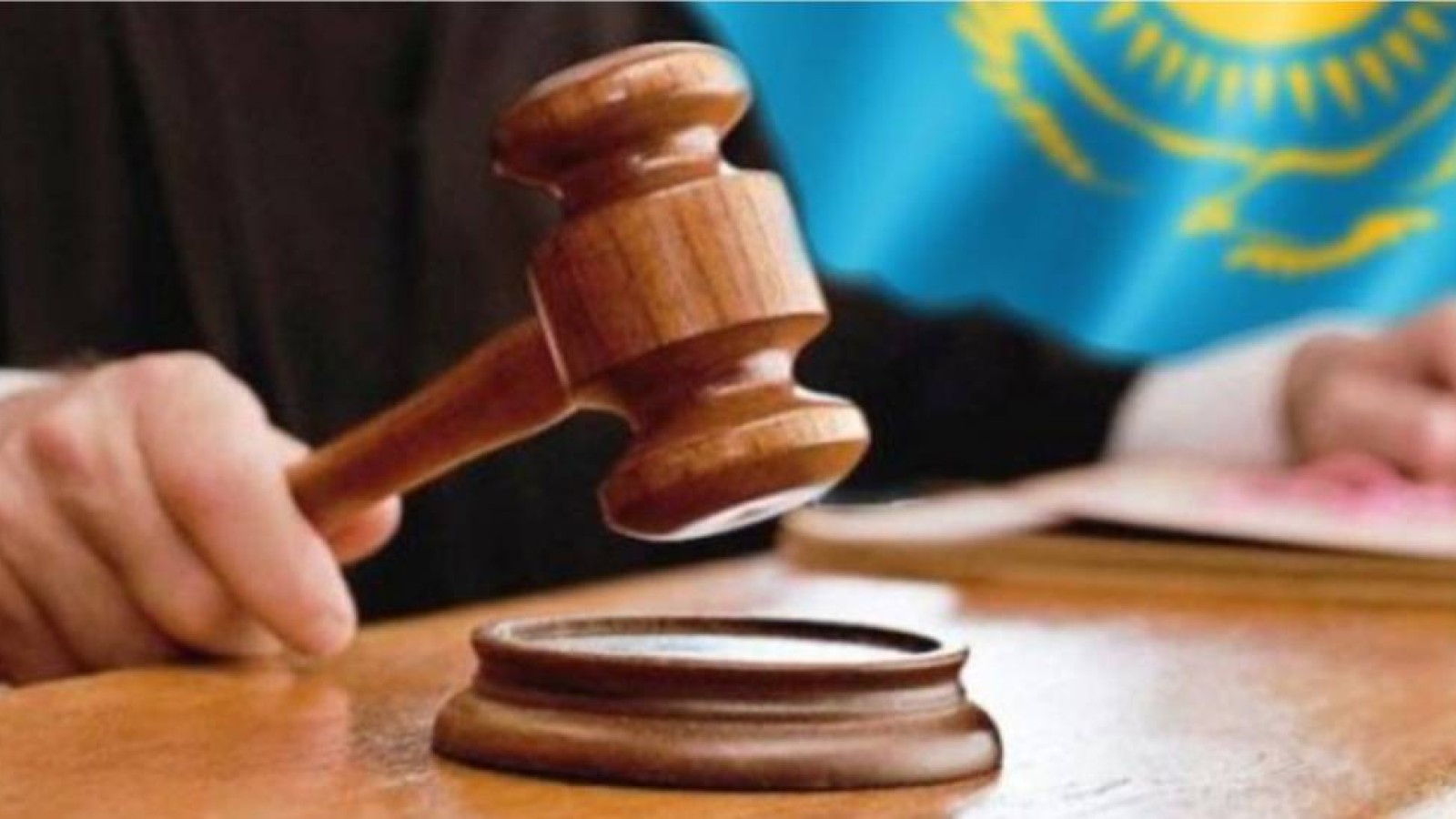 Ақтөбеде мектеп директоры абақтыға қамалды.