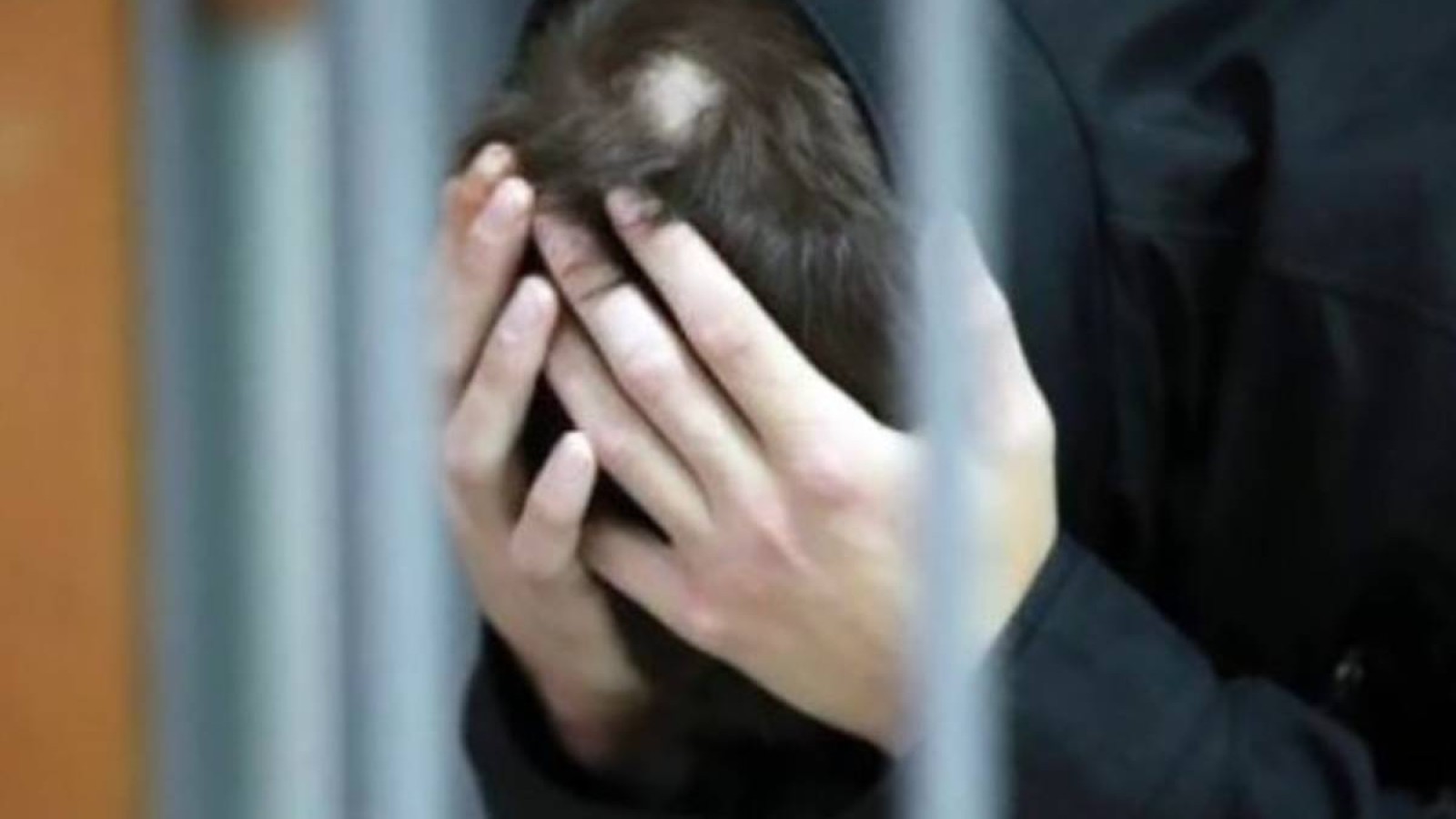 Ақтөбеде ант бұзған агенттік қызметкері 60 млн теңге пара алған.