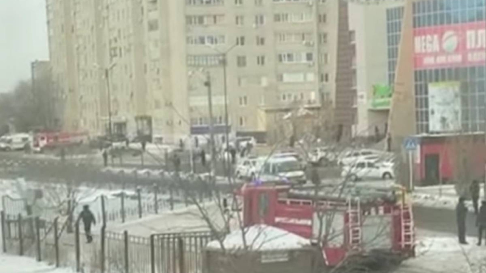 «Бомба»: Ақтөбедегі мектептен 600-ден аса адам эвакуацияланды.