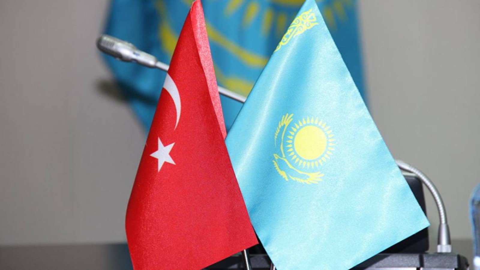 «Түркия мен Қазақстанның әскери одақ құруы әзірге мүмкін емес…».