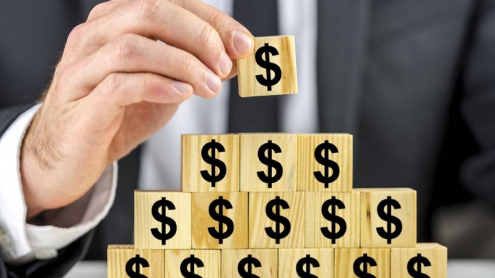 Елімізде қаржы пирамидасын құрған топ жұмысы әшкереленді.