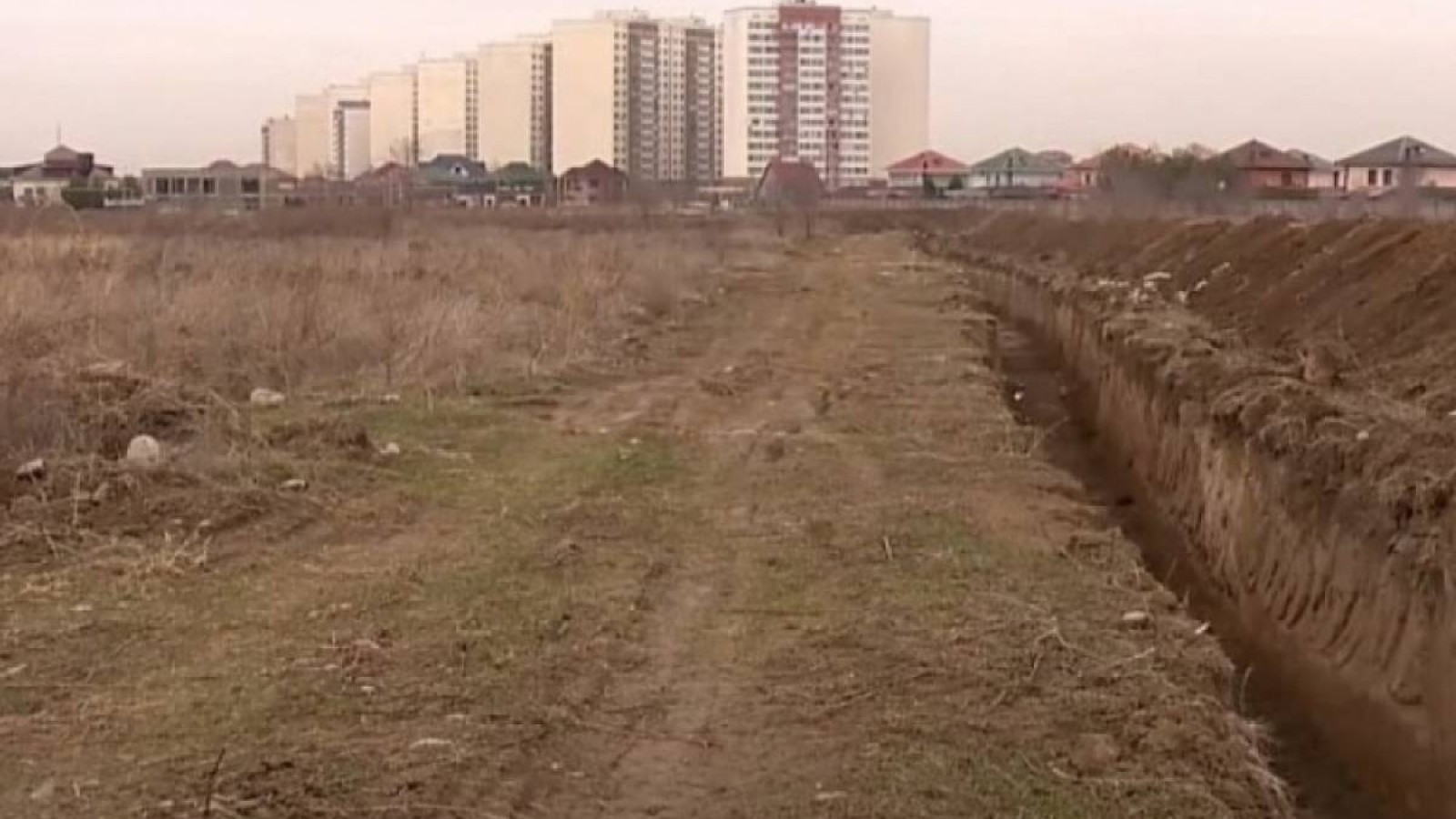 Алматыда тарихи қорымдар жойылып жатыр.