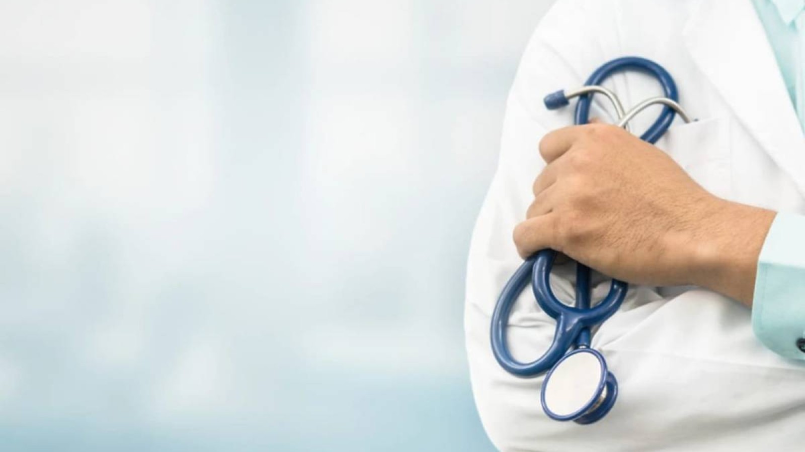 Қарасай ауданында далаға қуылды деген қарияға қатысты аурухана пікір білдірді.