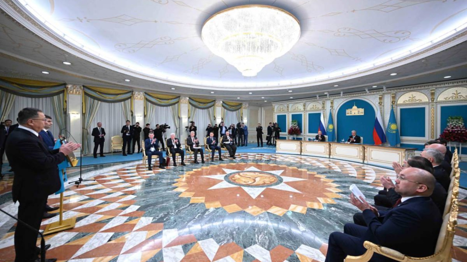 Қазақстан мен Ресей президенттері ҚазҰУ-дің Омбыдағы филиалын ресми түрде ашты.