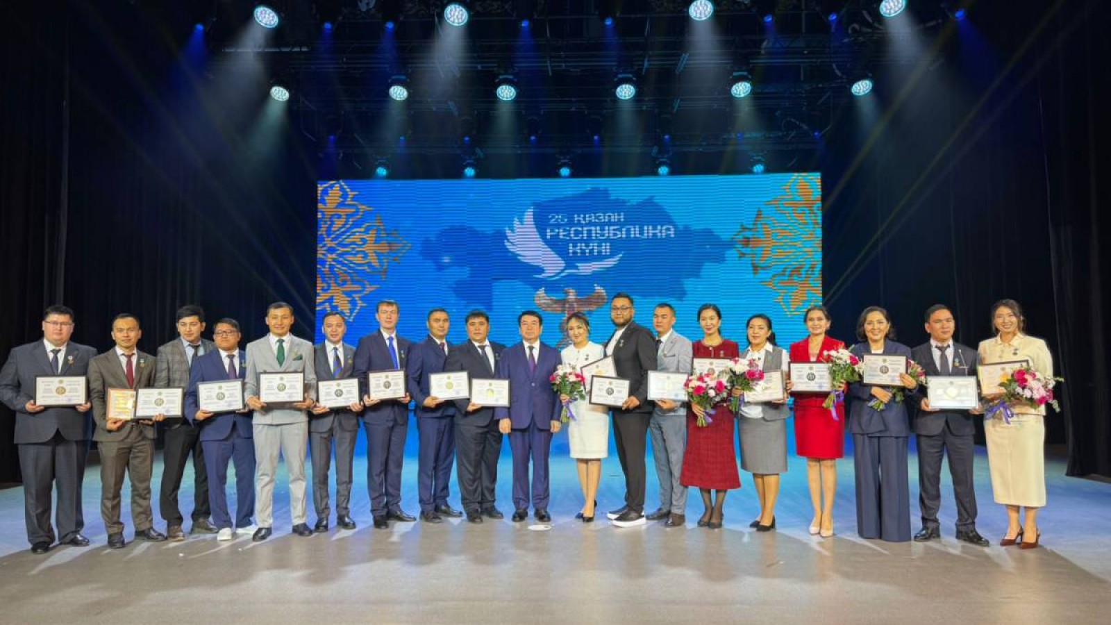 ЕЛОРДАНЫҢ ҮЗДІК ПЕДАГОГТЕРІ!.