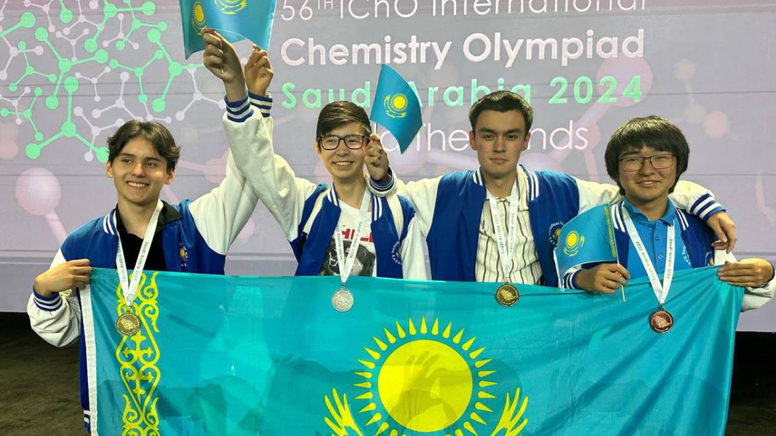 Қазақстандық оқушылар IChO — 2024 химия олимпиадасында екі алтын, күміс және қола медаль жеңіп алды.