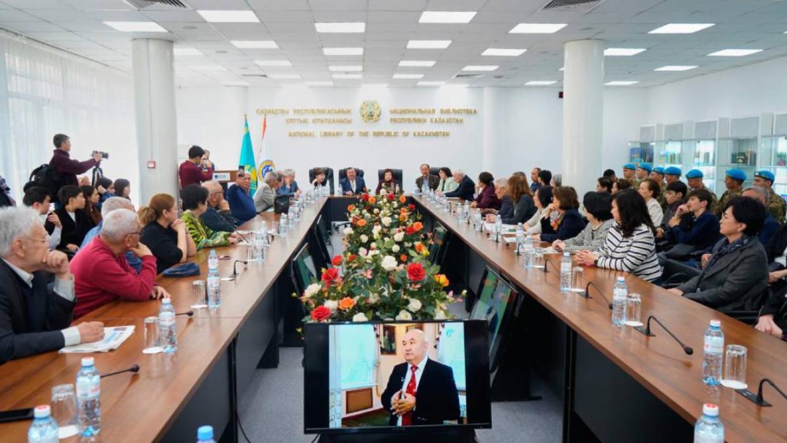 Алматыда Қуандық Шаңғытбаевтың туғанына 100 жыл толуына орай еске алу кеші өтті.