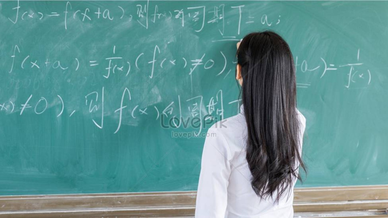 Елімізде мұғалімдер дайындайтын университеттер лицензиясыз қалды.