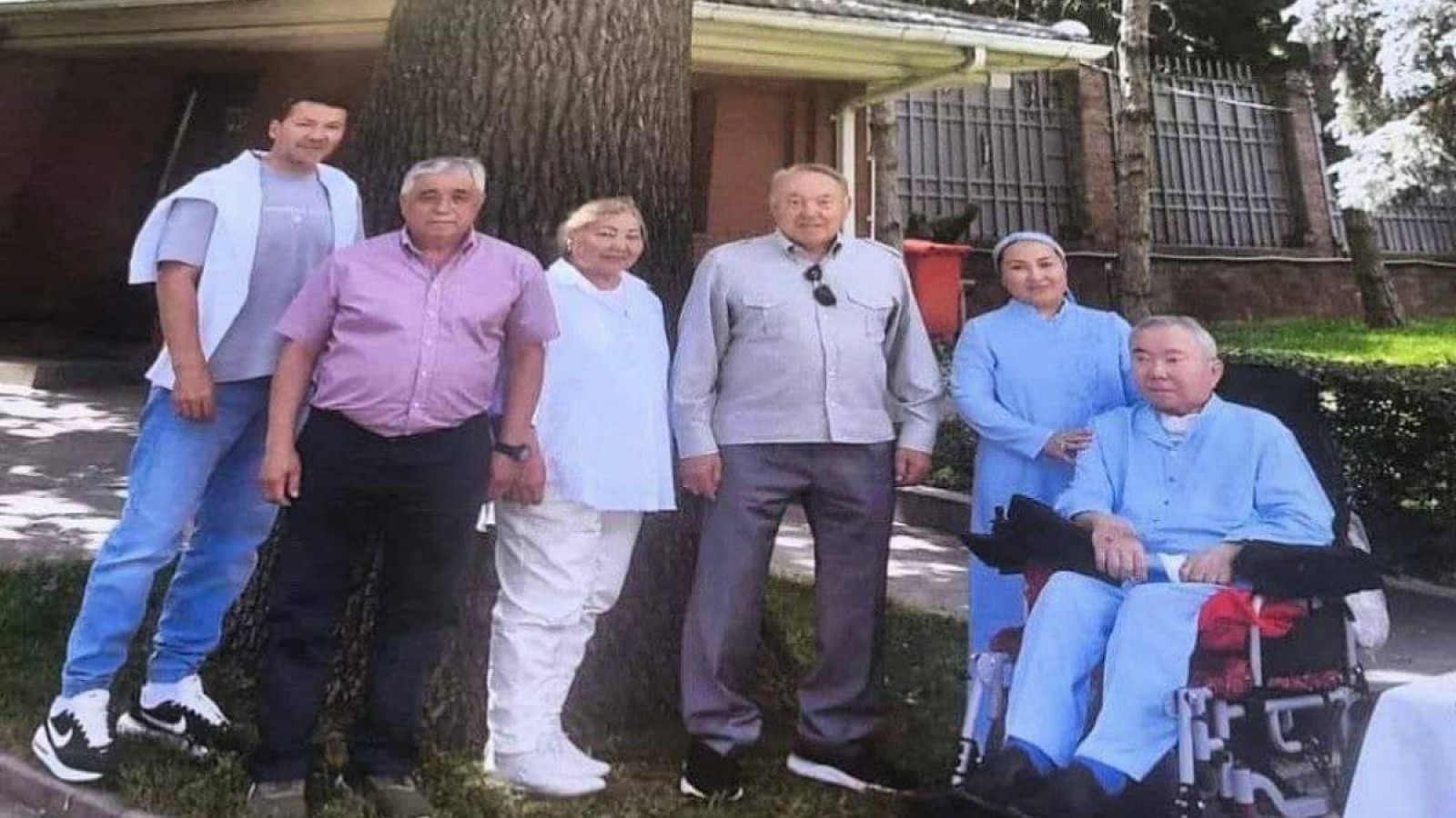 Назарбаевтар назарға ілікті.