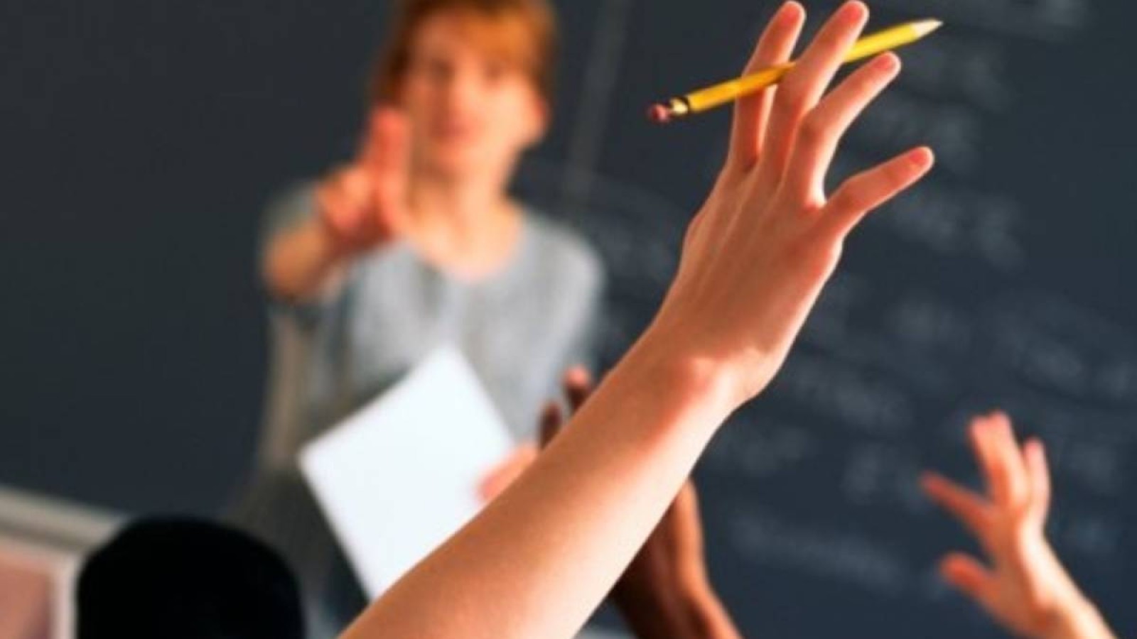 Мамин мұғалімдерге вакцина алу үшін тағы бес күн уақыт берді.