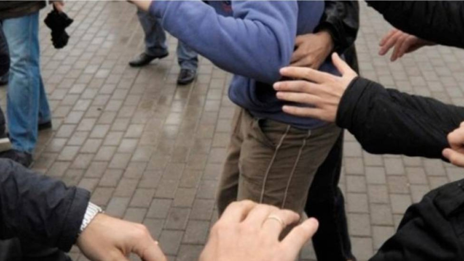 Қытаймен шекаралас ауылдағы төбелестің соңы ересектердің дауына ұласты.