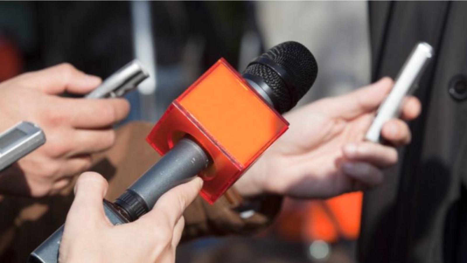 «Санда бар, санатта жоқ»: Депутаттар журналист мәртебесін көтеруді сұрады.