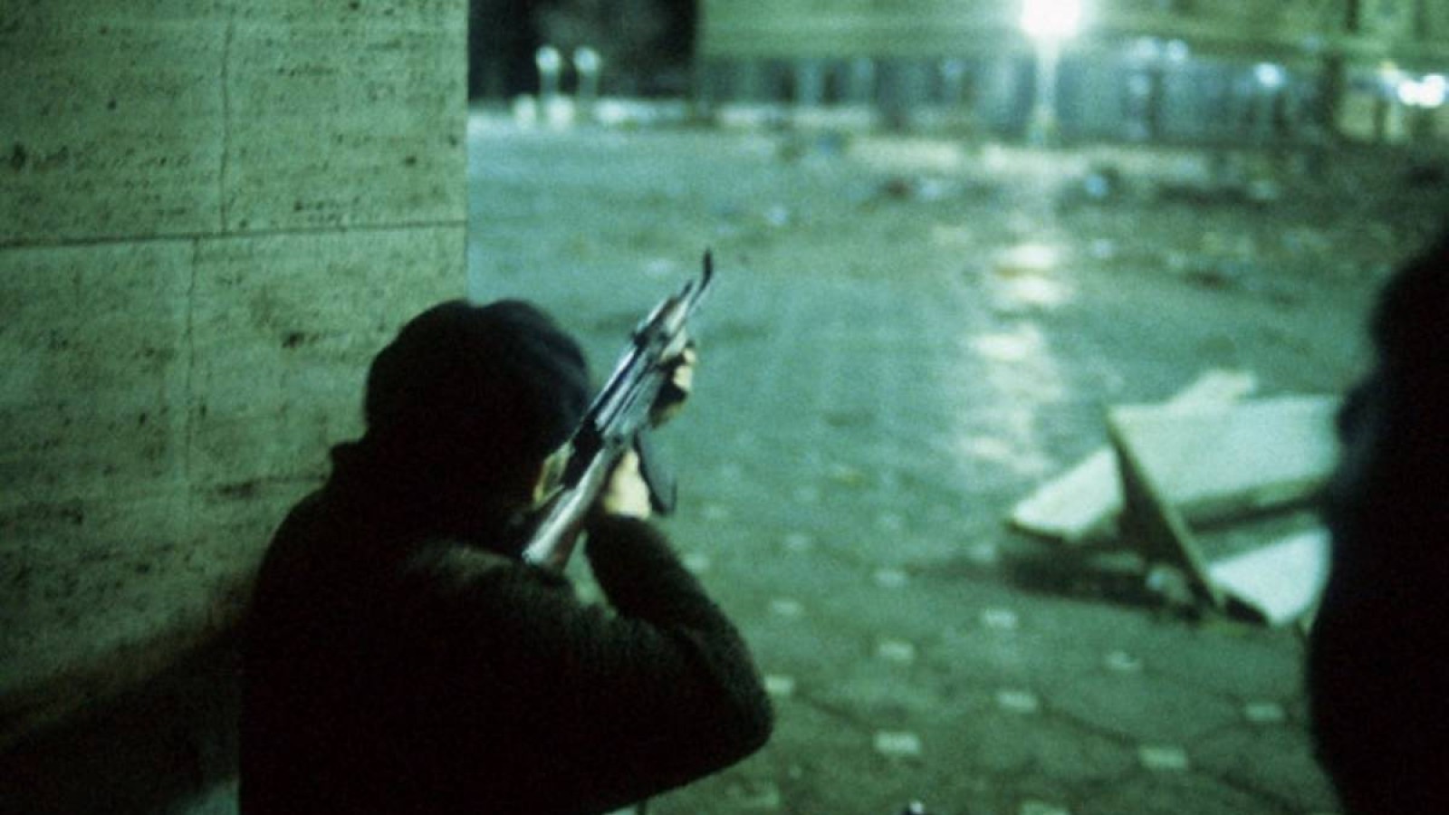 Алматыда көкөніс дүкенінде ер адам оқ атты.