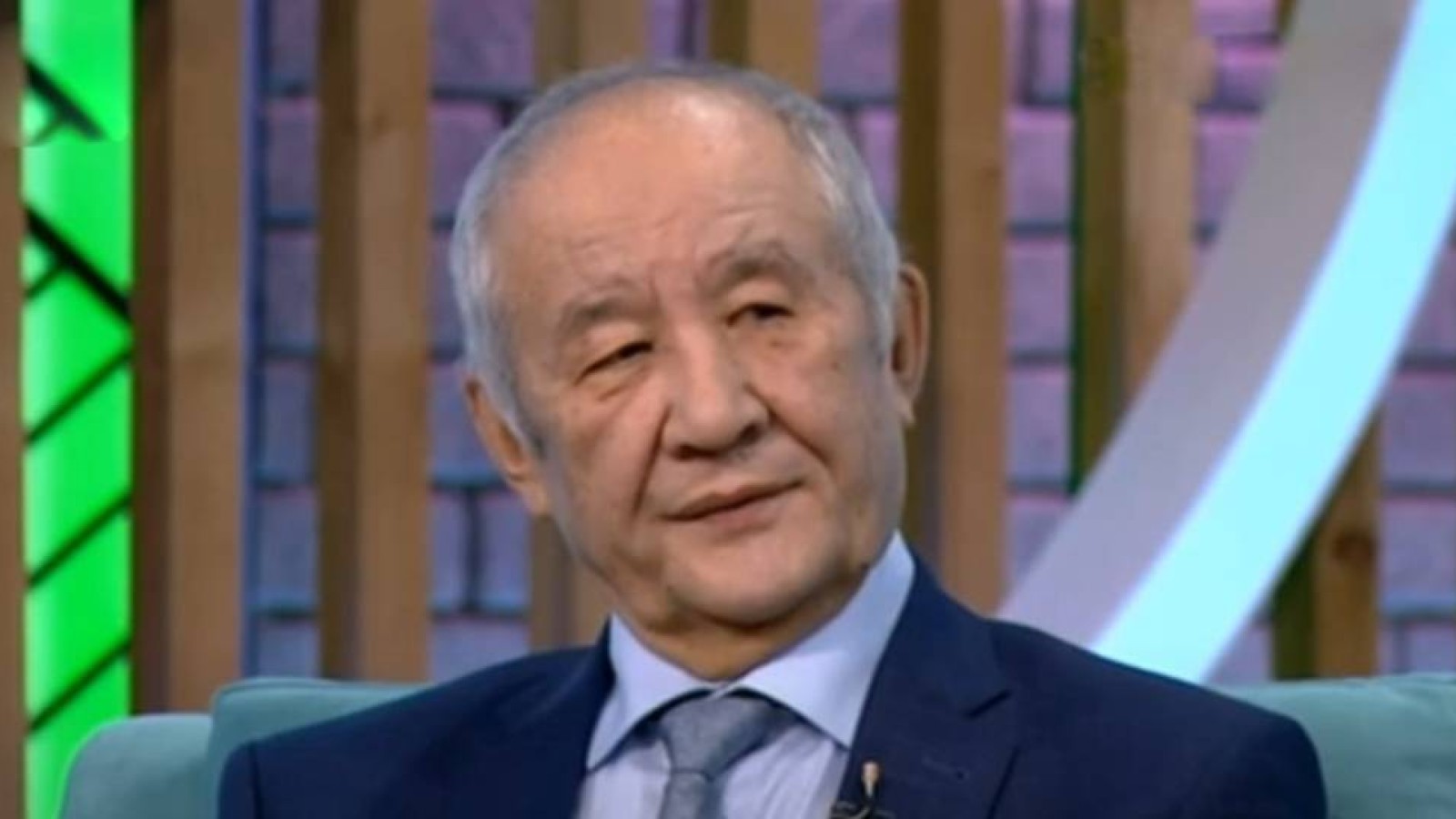Әкем әділетсіздікті көп көргеннен менің заңгер болғанымды қалады – Жұлдыз Мұқағалиұлы.
