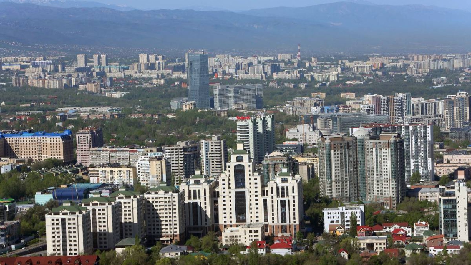Алматыда 5 мыңнан астам кәсіпкерлік нысанды төлқұжаттау қажет.
