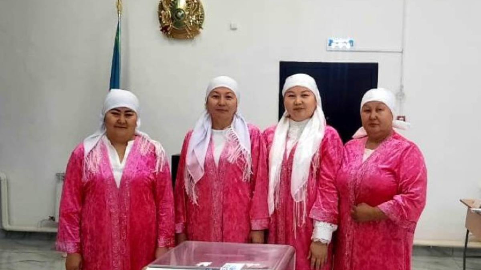 Баянауыл ауданында төрт келін дауыс беруге келді.