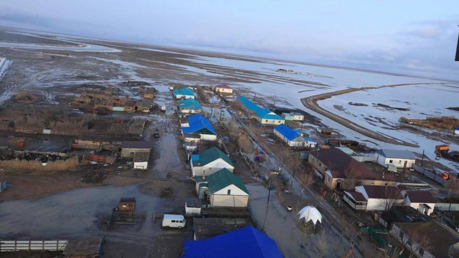 Көп жылғы спектакльден елде ештеңе өзгерген жоқ — сарапшы.