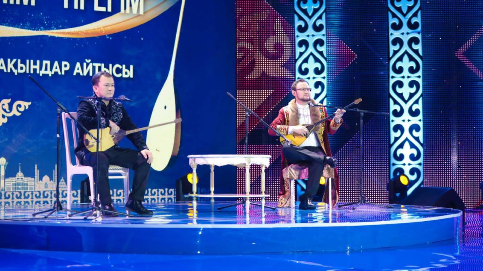 Айтыс: «Тәуелсіз елім – тірегім!».