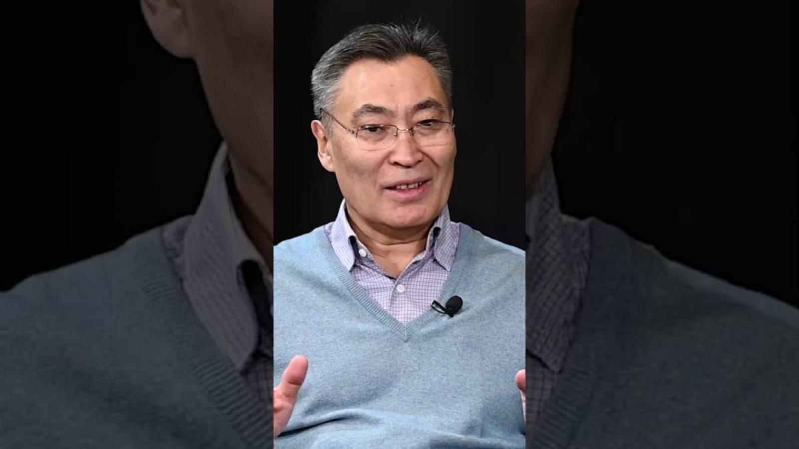 Ешкім биліктен басқаша ойлағаны үшін қудаланбауы тиіс.