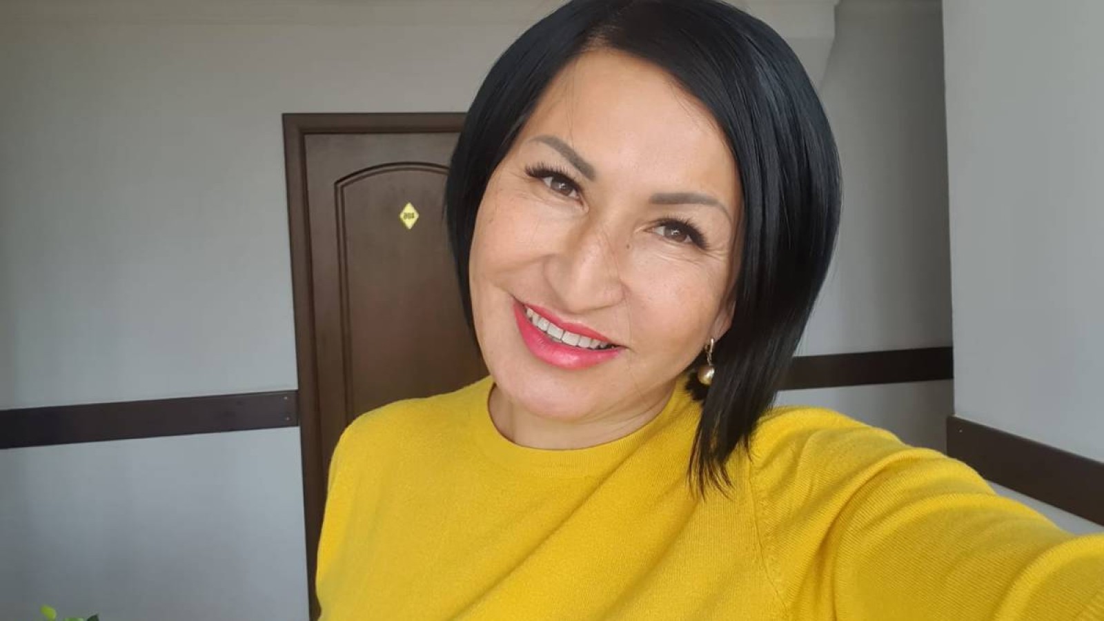 Сандуғаш Дүйсенова өзін кімдердің шешіндіргенін айтты.