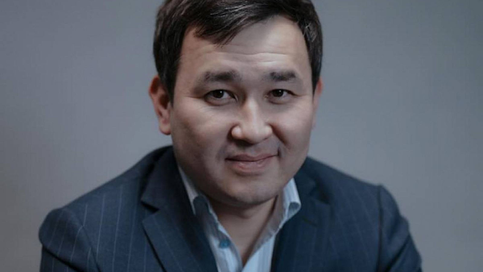 Тәуелсіз журналист Әсет Матаев Алматыдағы бір мандатты округтен сайлауға қатысады.