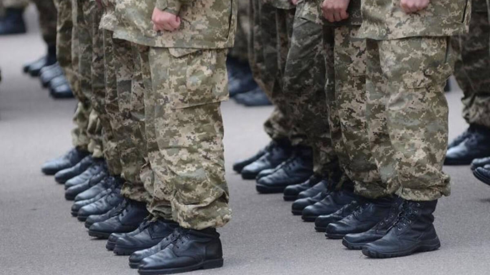 Сарбазға кредит алғызып, қысым көрсеткен командирдің үстінен арыз жазылды.