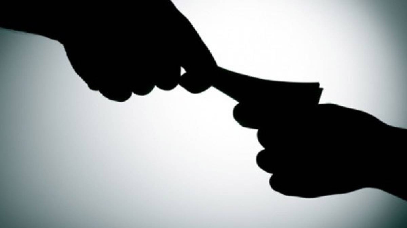 Пара алғаны үшін 42 млн. теңгеге айыппұл салынған басшы сот үкімін орындамағыны үшін бас бостандығынан айырылды.